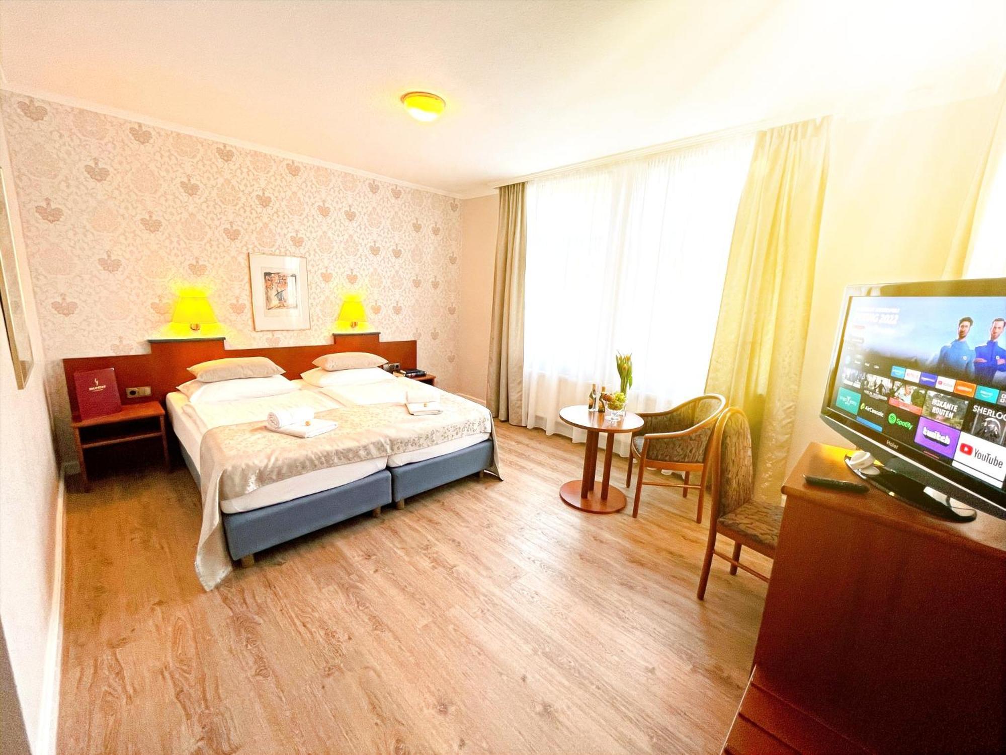 Hotel Kolossos Duesseldorf - Neuss Ruang foto