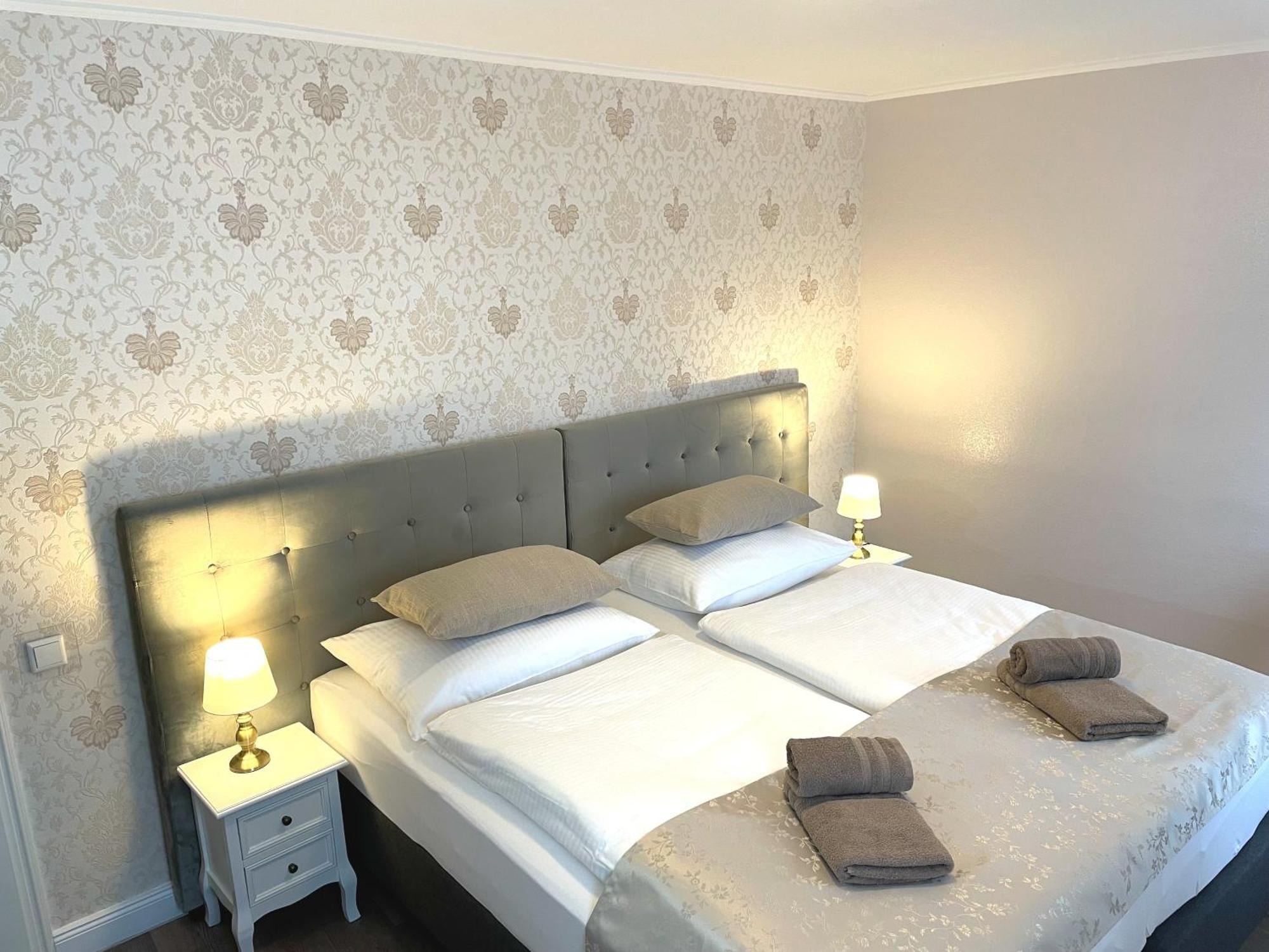 Hotel Kolossos Duesseldorf - Neuss Bagian luar foto