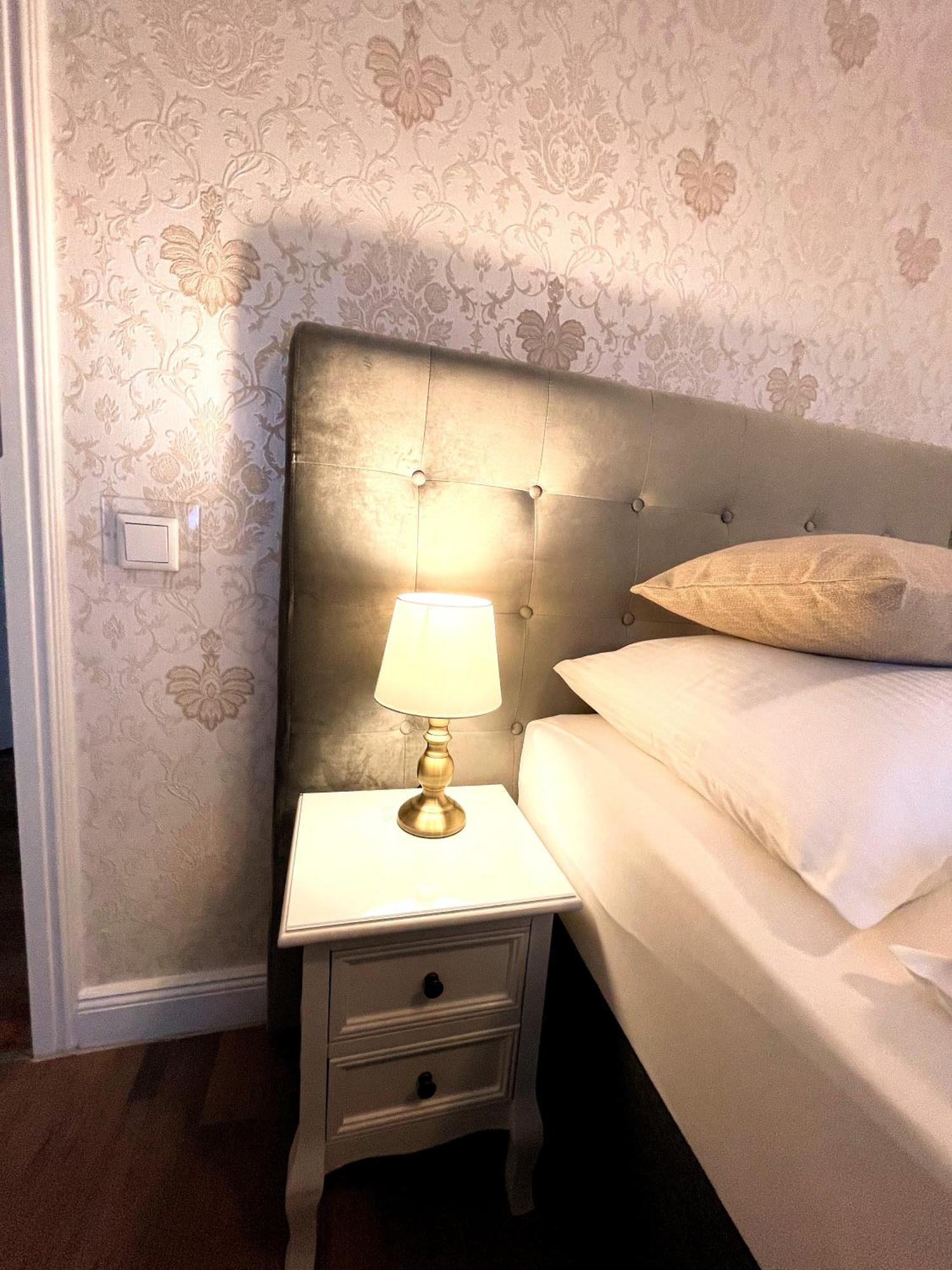 Hotel Kolossos Duesseldorf - Neuss Bagian luar foto