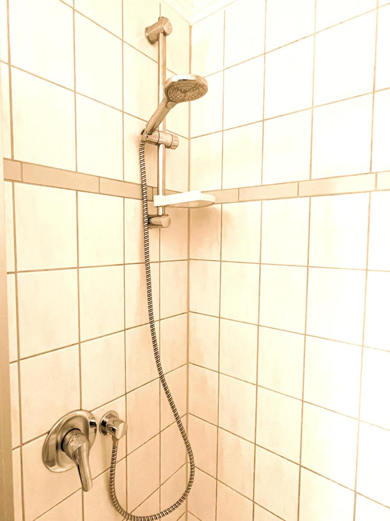Hotel Kolossos Duesseldorf - Neuss Ruang foto